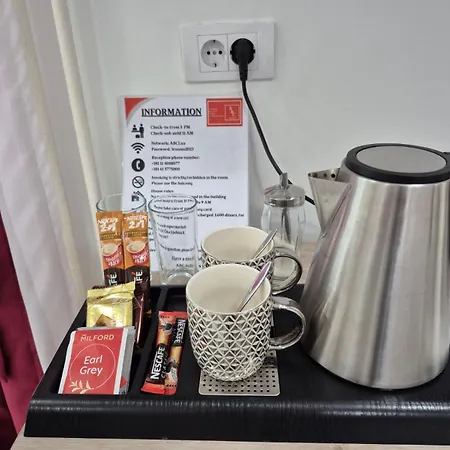 Authentic Centre - Luxury Suites, Paid Parking On-site, Mandatory Reservation, Warning There Are Seven In The Pictures Gallery, Only One Has A Hot Tub And A Sauna Guest house *